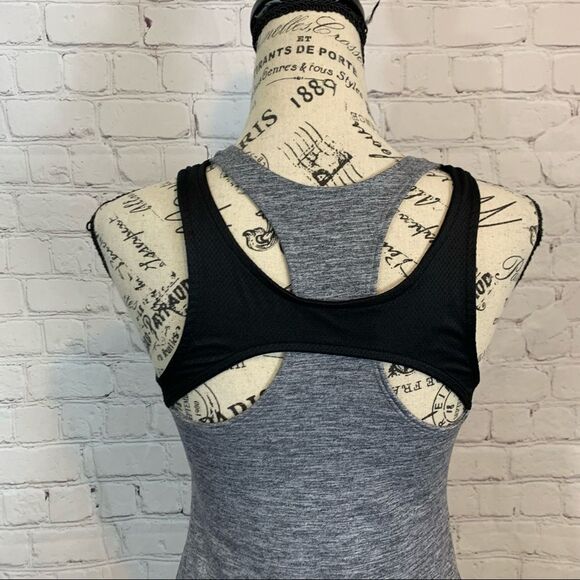 Old Navy Active Go Fry Fitted Workout Tank Top size Extra Small Grey - Picture 8 of 8